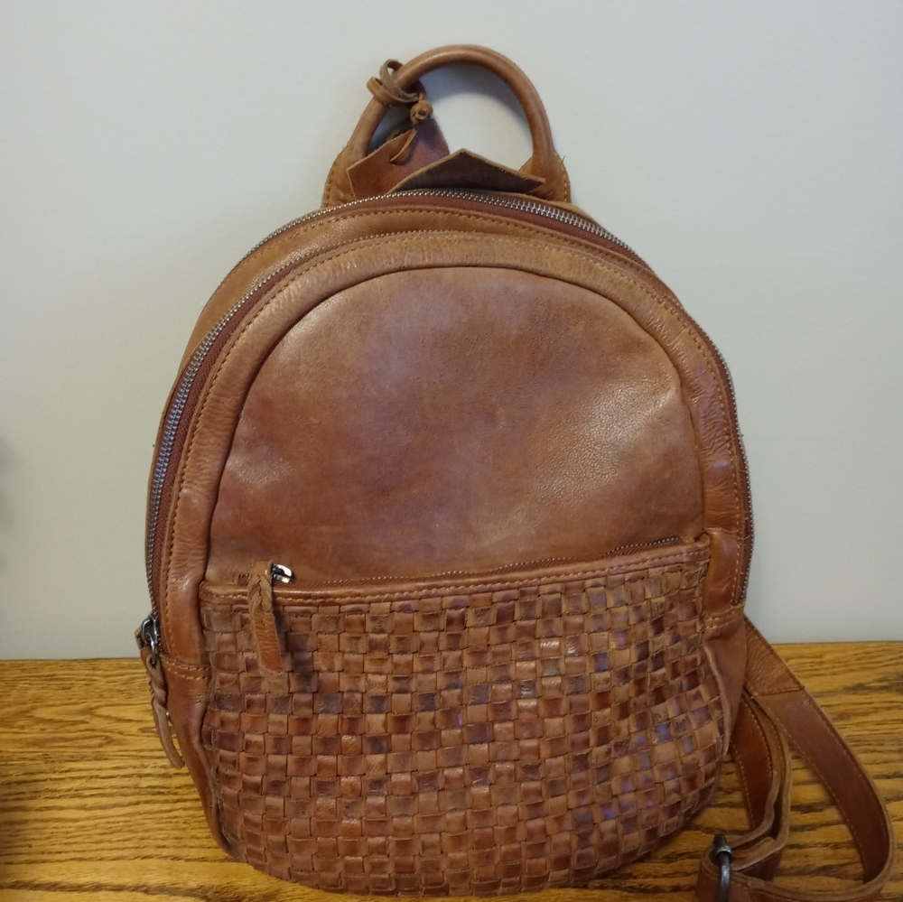 V ILENCA Cognac Brown Leather Backpack